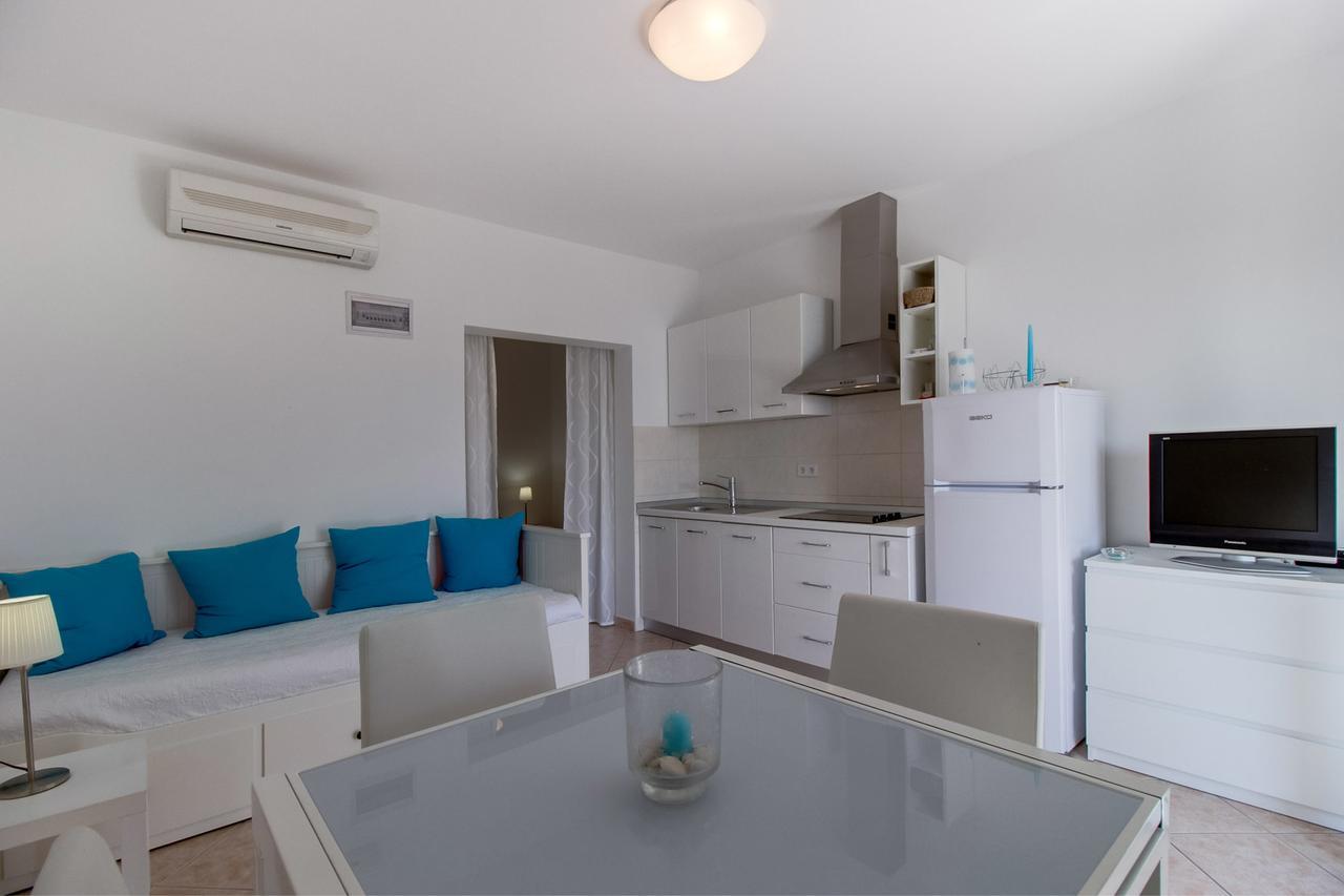 Apartments Del Sole Нерезине Номер фото