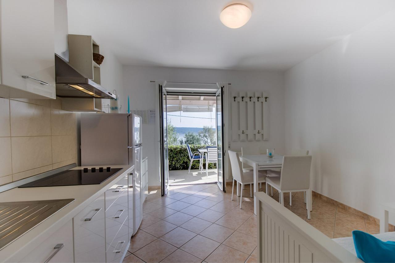 Apartments Del Sole Нерезине Номер фото